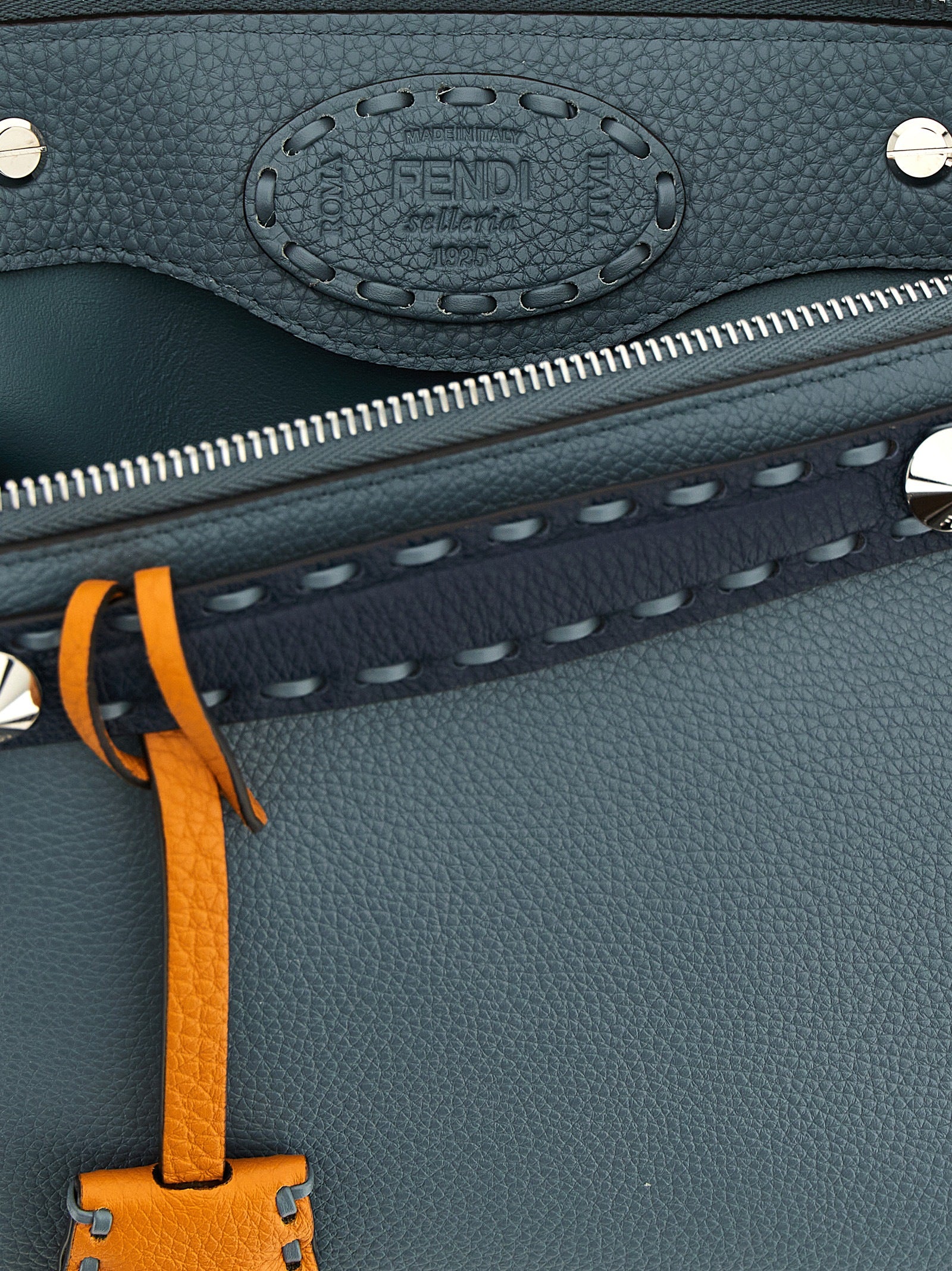 Fendi handtas van blauw kalfsleer