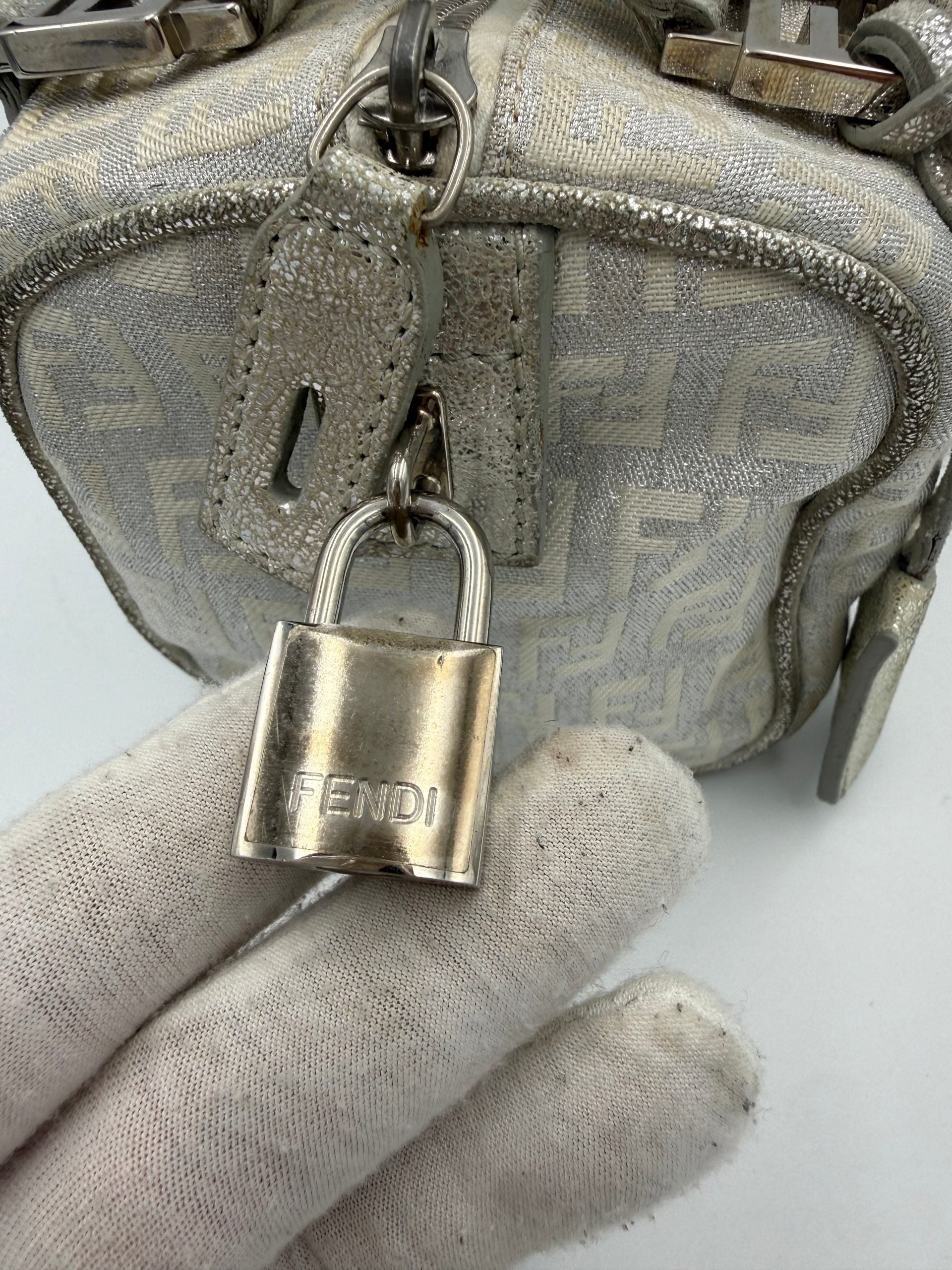 Fendi FENDI Mini Bauletto FF Zucchino Gelamineerde Handtas