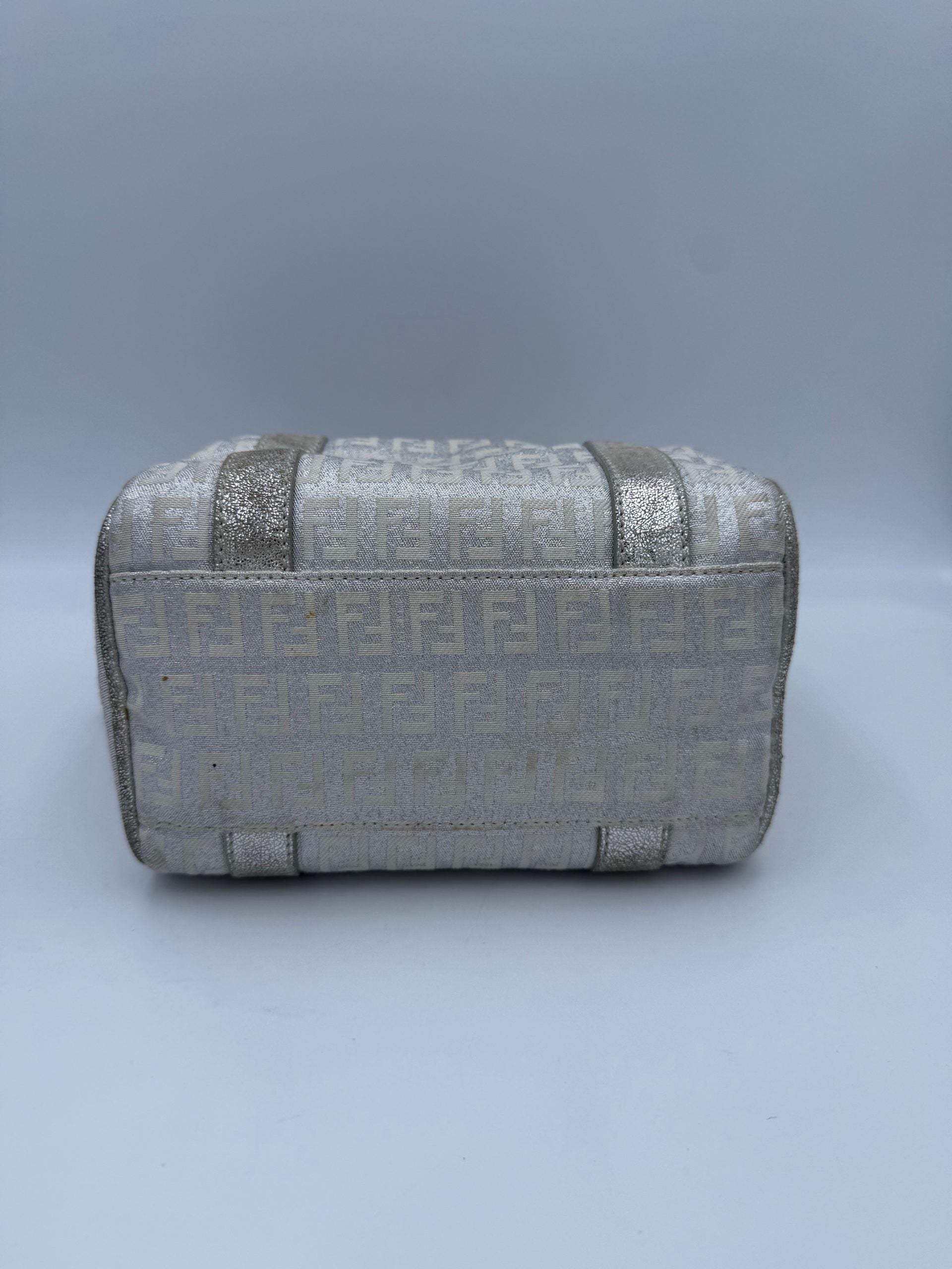 Fendi FENDI Mini Bauletto FF Zucchino Gelamineerde Handtas