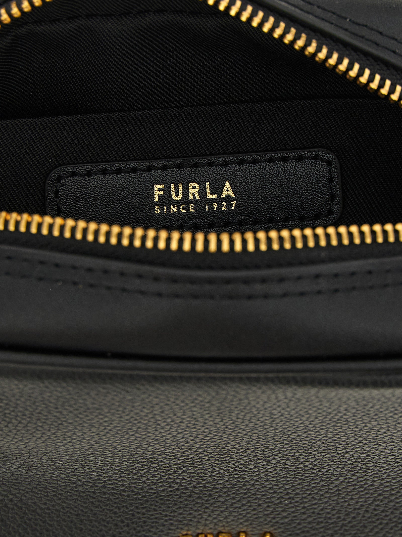 Furla handtas van zwart kalfsleer