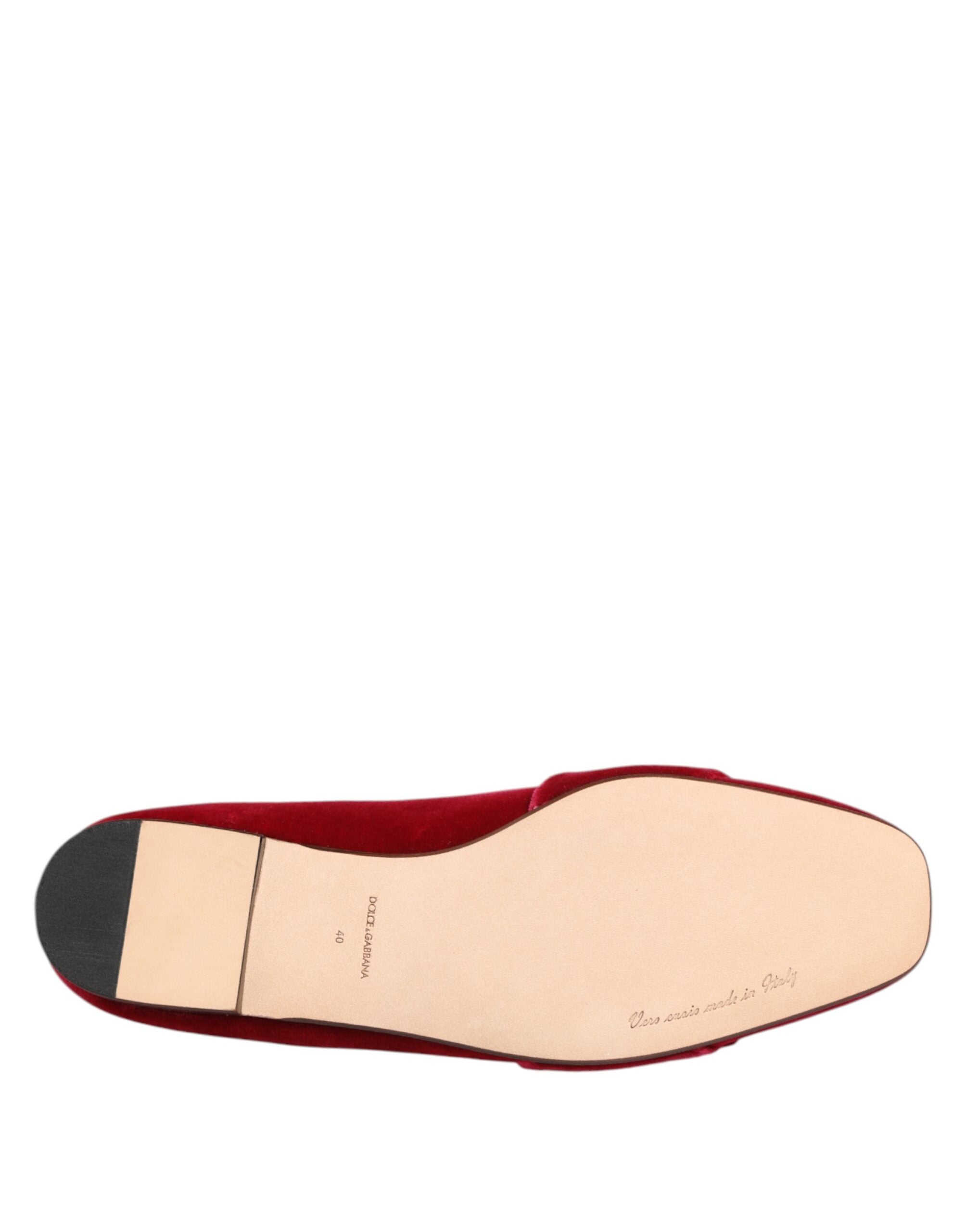 Dolce & Gabbana Rode Fluwelen Loafers Met Kristallen Gesp