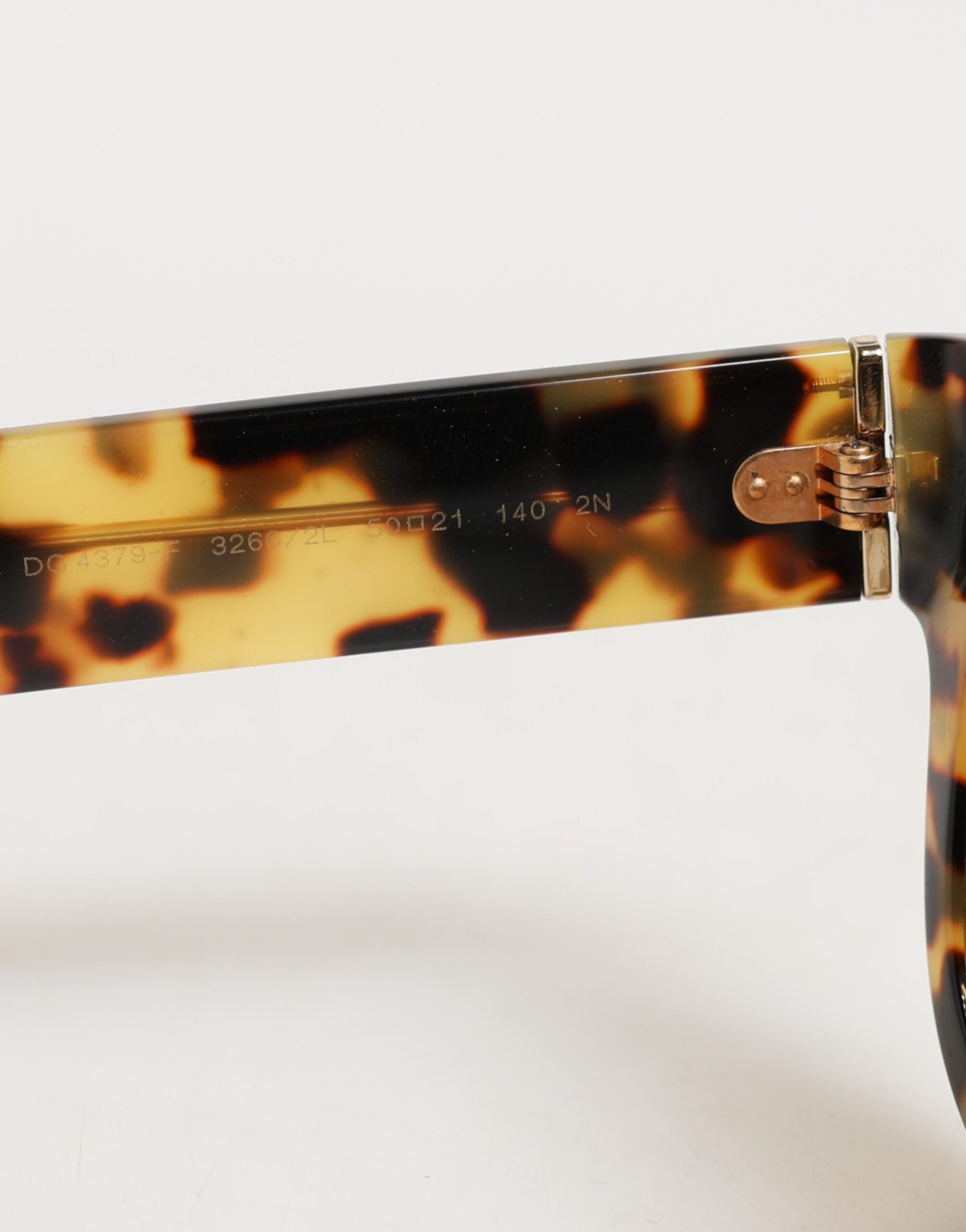Dolce & Gabbana DG4379F Zonnebril met Wit Schildpadpatroon in Acetaat en Verloopglazen