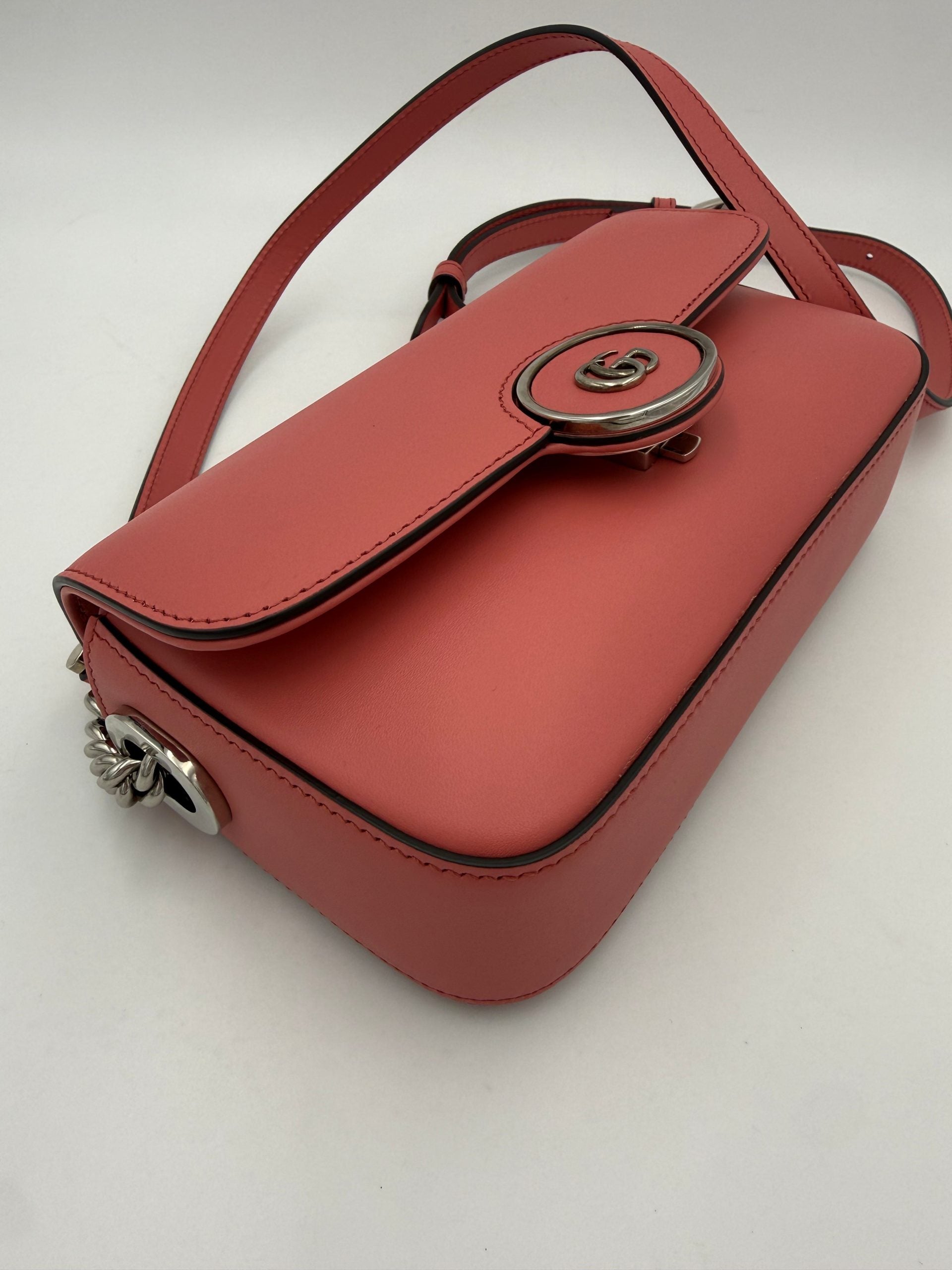 Gucci GUCCI GG Marmont Leather Shoulder Bag